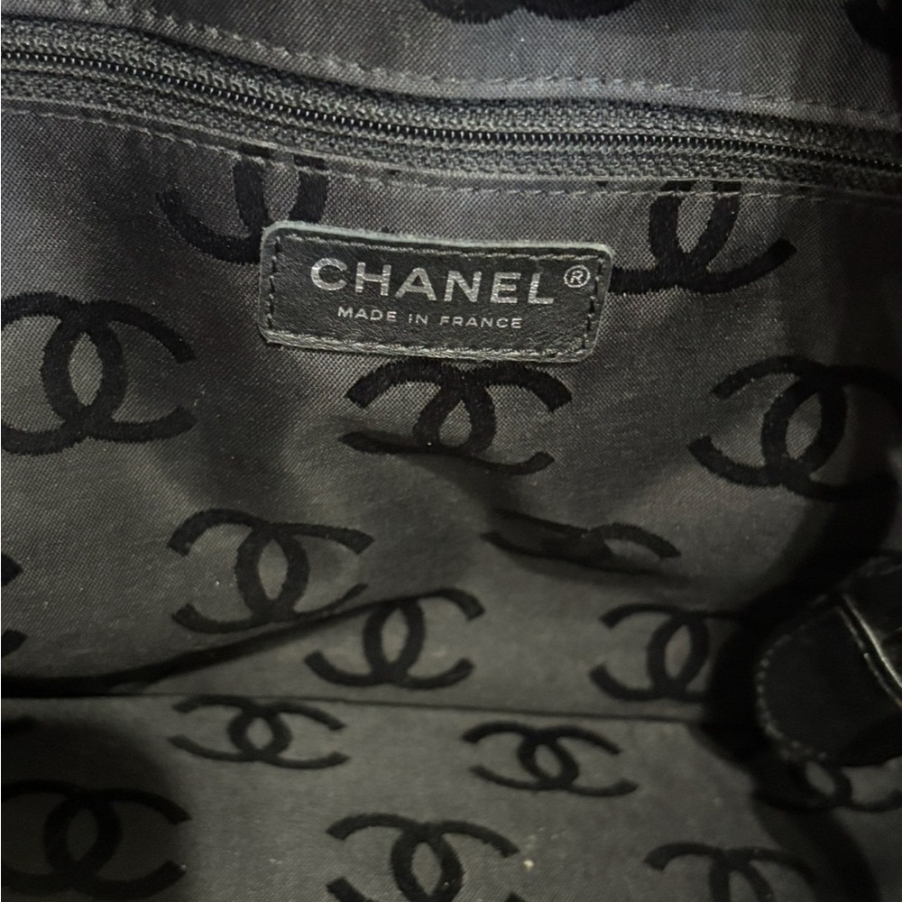 CHANEL Vintage Pink/Black Cambon Ligne Tote & Original Box - Picture 11 of 14